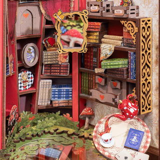 Alice i Eventyrland Book Nook 300 brikker 3D-puslespil